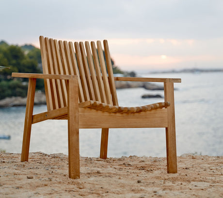 Amaze Teak Lounge Chair, Stackable - Cedar Nursery - Plants and Outdoor Living