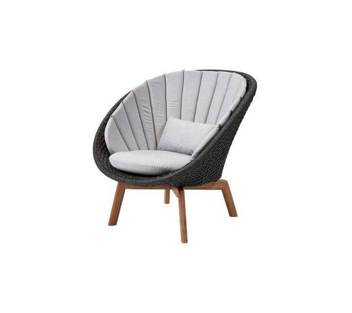 Peacock Lounge Chair - Cedar Nursery - Plants and Outdoor Living